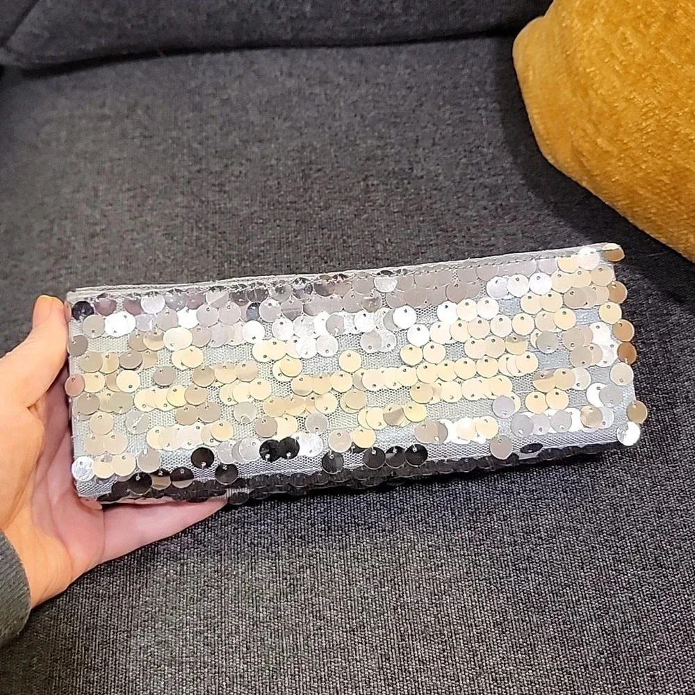 Jasmine La Belle Siver Sequince Clutch Zip Up - Picture 7 of 8